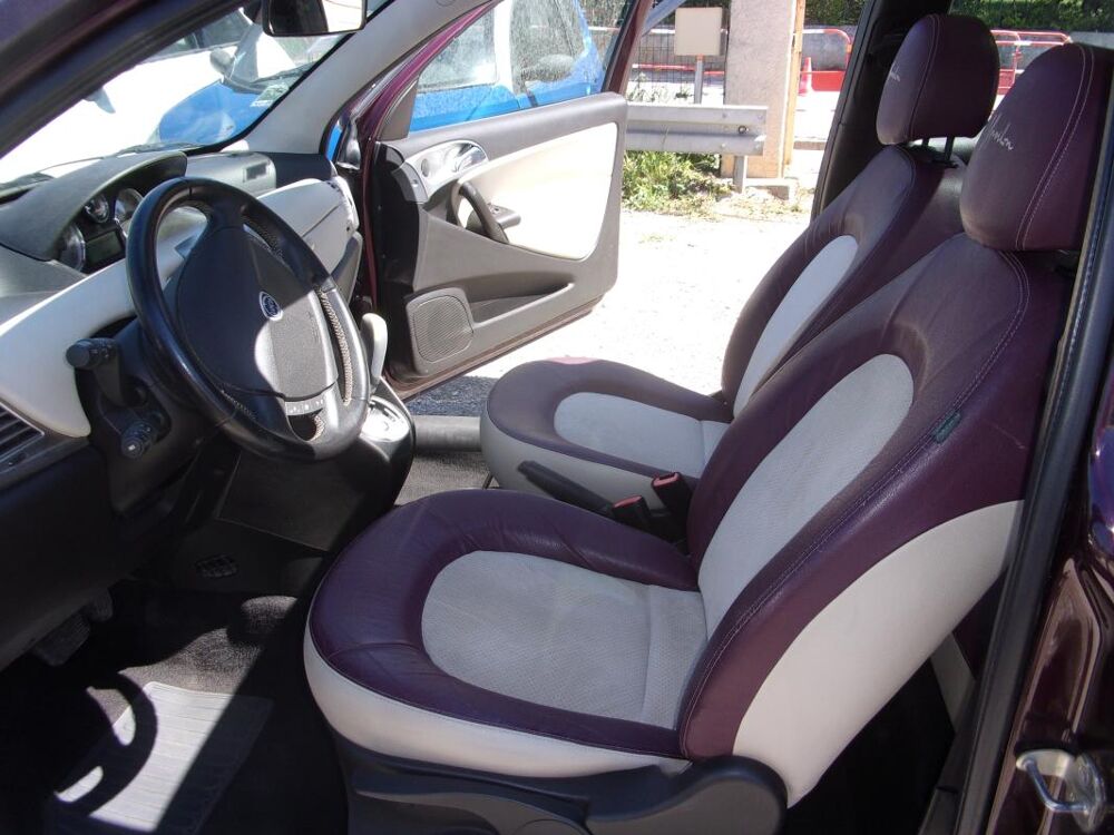 Ypsilon 1,4 PLATINO BOITE AUTO 2008 occasion 13510 &Eacute;guilles