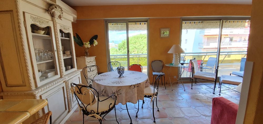 Location Appartement Antibes-Juan/T2 meubl avec Terrasse, piscine, plage  5 min Antibes