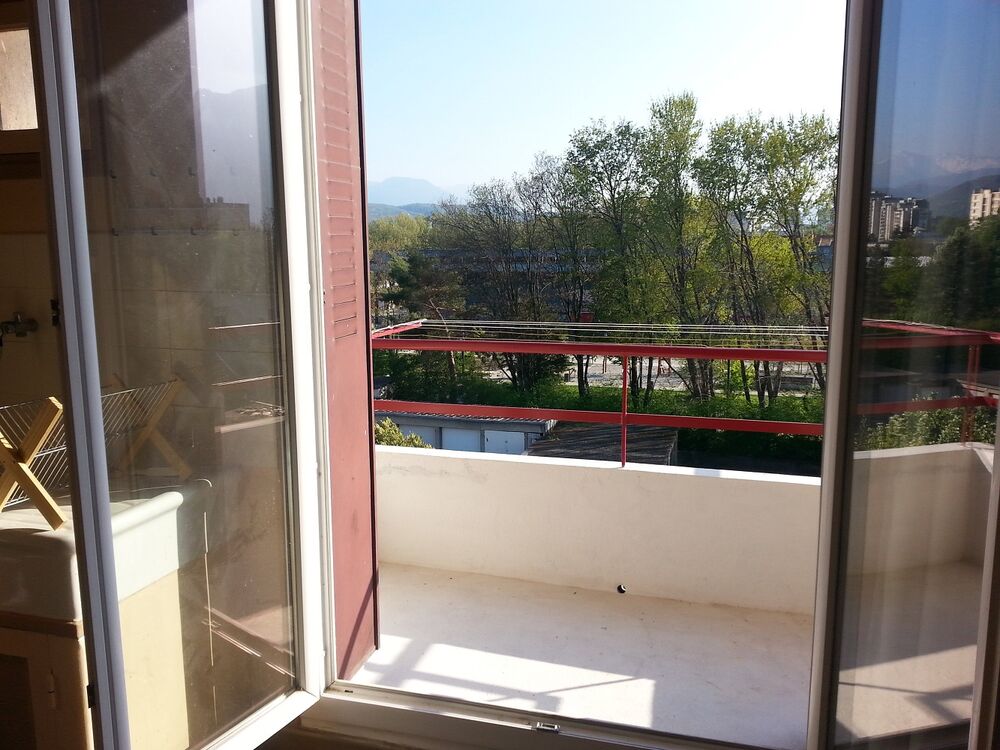 Location Appartement Appartement T1 meublé - 36m2 - 595 euro- rue Emile Zola Grenoble