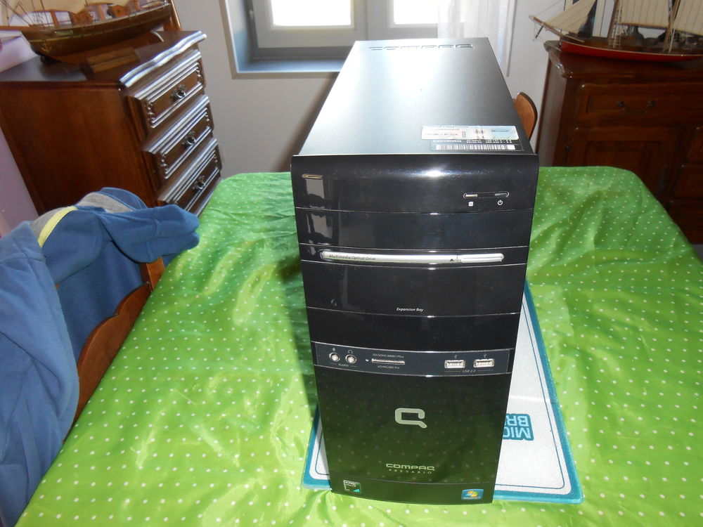  PC bureau marque compact Matériel informatique