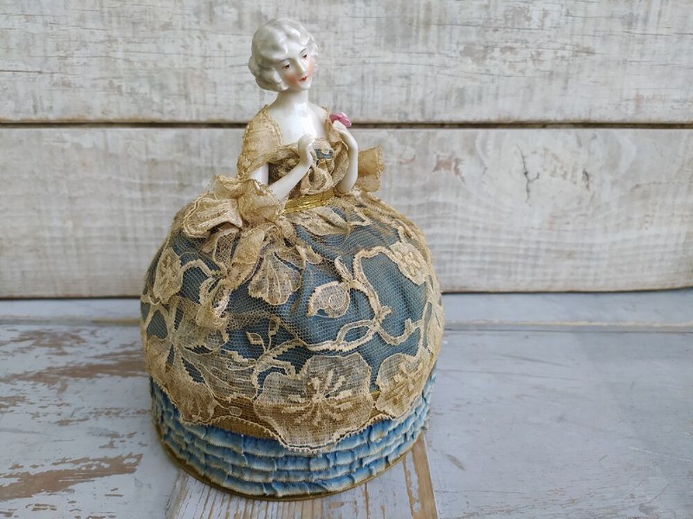 Ancienne Boite Poudre Poup&eacute;e Porcelaine 