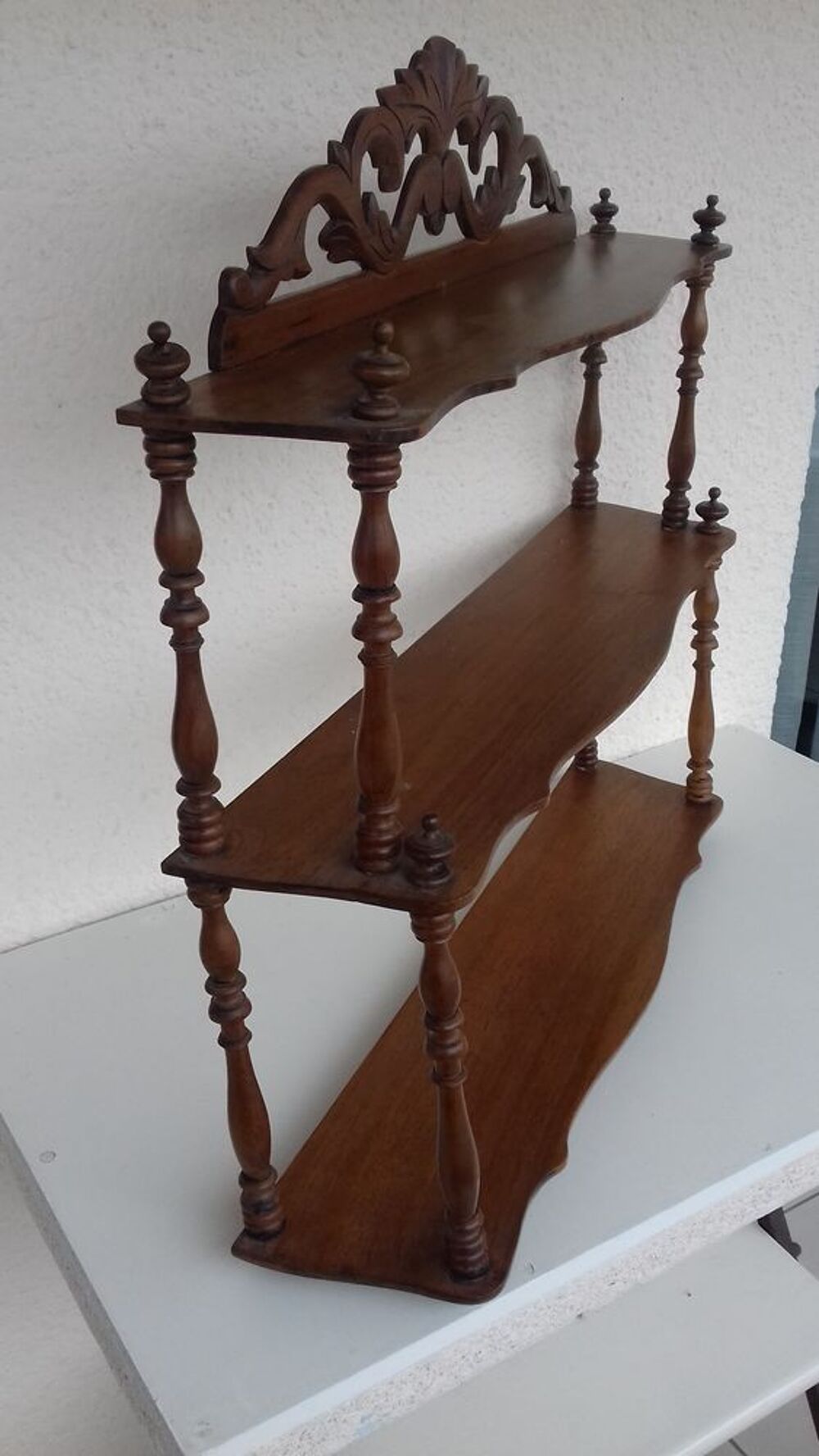 Etag&egrave;re Bois tourn&eacute; Décoration