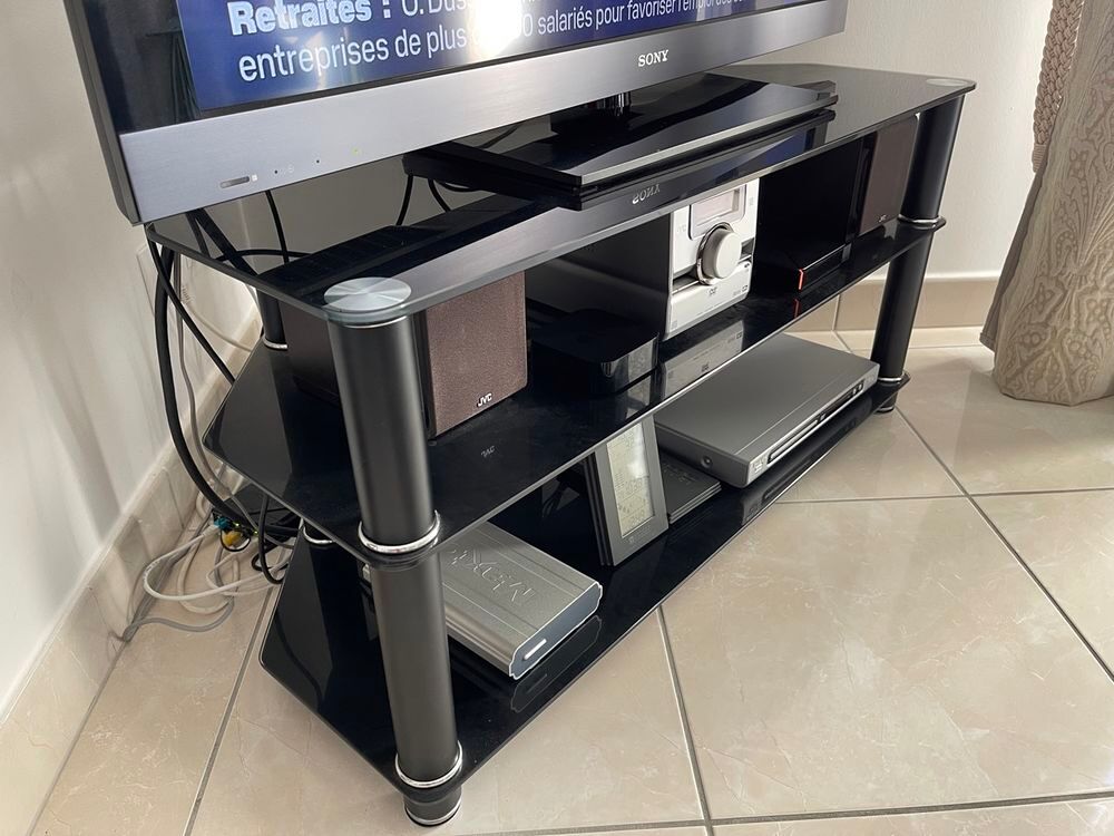 MEUBLE TV ATECA Verre et M&eacute;tal Meubles