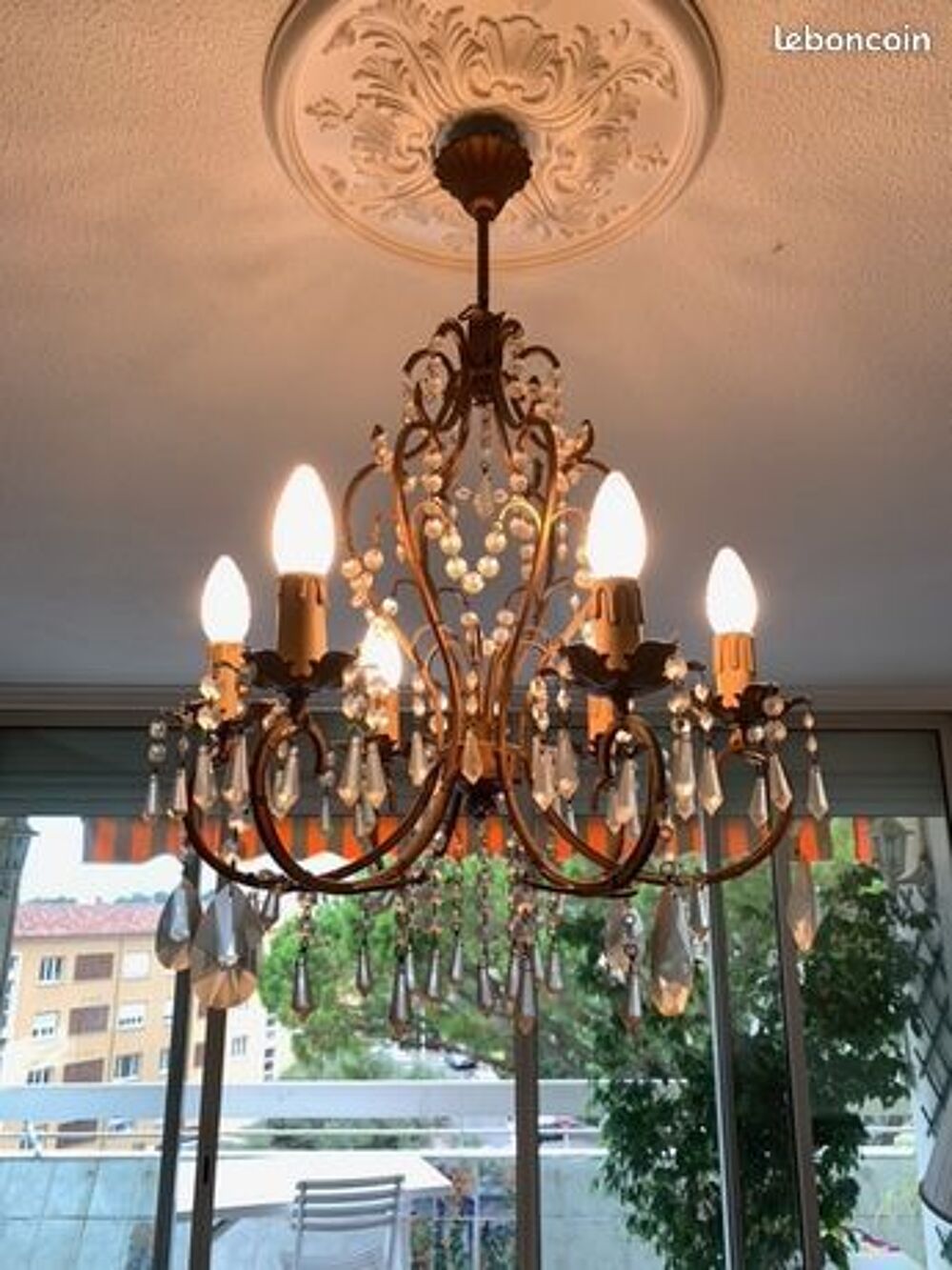 Lustre de salon ou salle a manger. Décoration