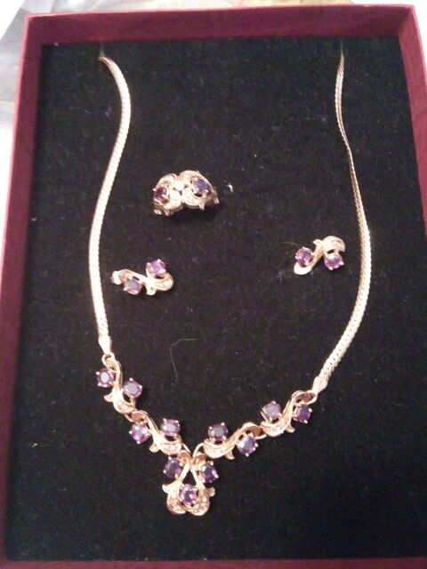 Cadeau cadeau Nol pour votre bien aime superbe parure or 2400 Briey (54)