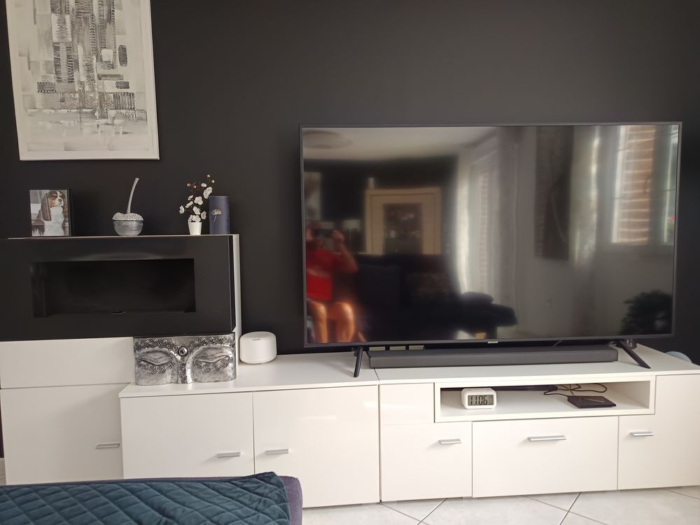 meuble t&eacute;l&eacute; avec chemin&eacute;e ethanol plus table de salon Meubles