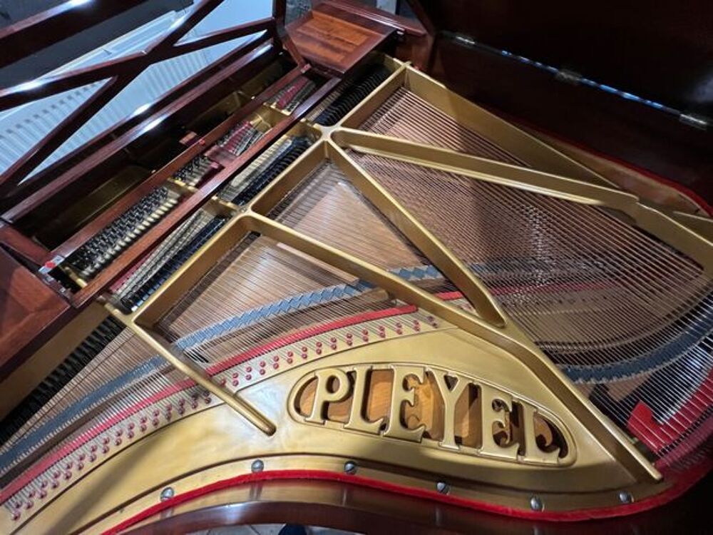 Magnifique Piano Pleyel 1/4 de queue type F, 1,64m style art Instruments de musique