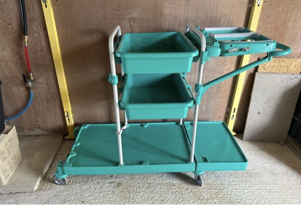 Chariot de m&eacute;nage Bricolage