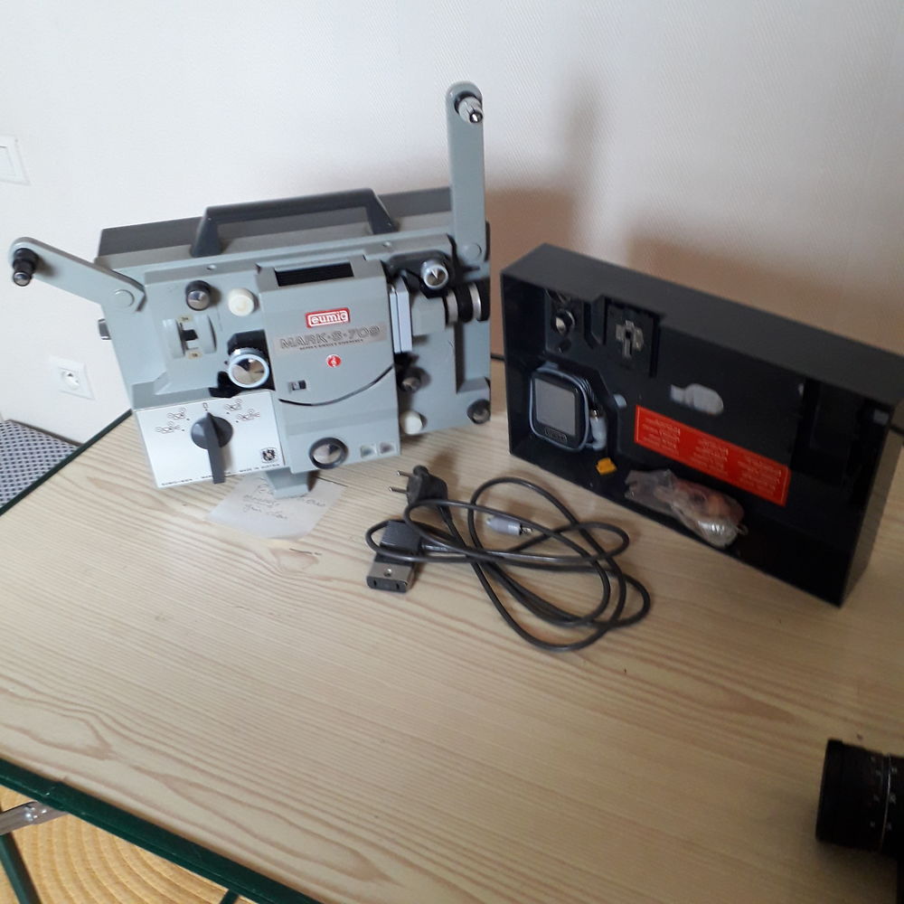 mat&eacute;riel prises de vue 8 et S8 et projection Photos/Video/TV