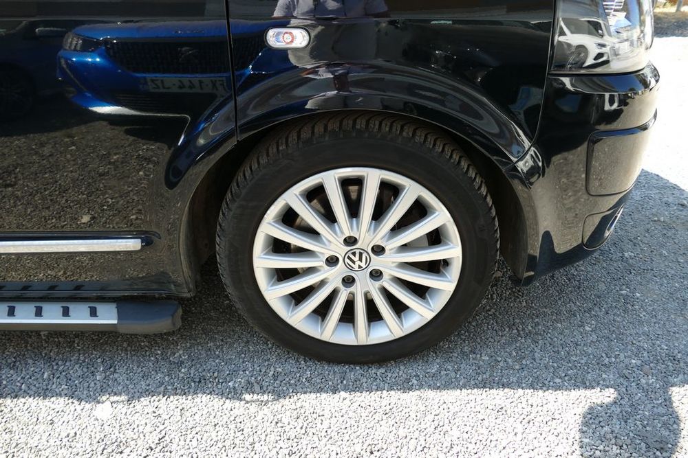 MULTIVAN Multivan 2.0 BiTDI 180 FAP Carat DSG7 2010 occasion 13600 La Ciotat