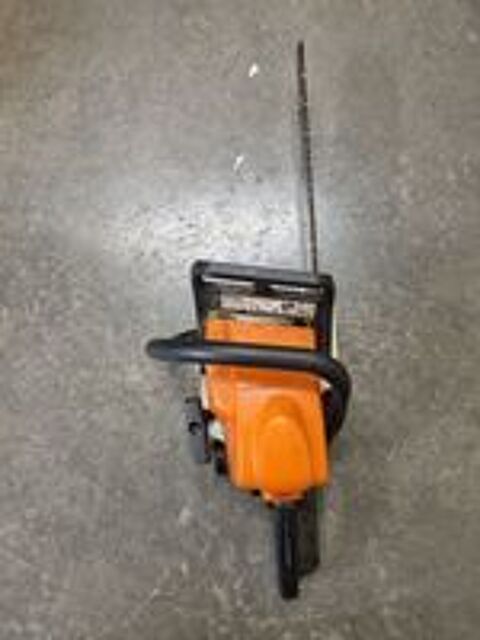   Troconneuse Stihl tres bon etat 