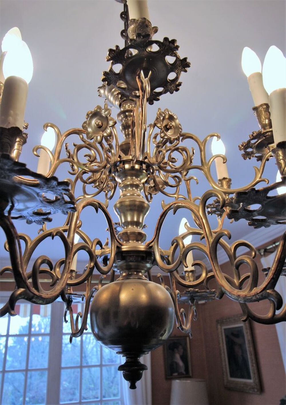 Lustre hollandais en laiton dor&eacute;. 
D�coration