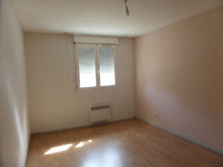  Appartement à louer 5 pièces 94 m²