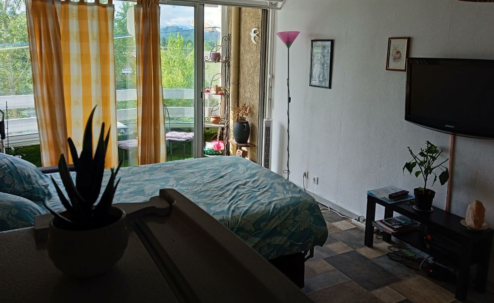   Studio proche centre et gare wifi parking gratuit  Aquitaine, Pau (64000)