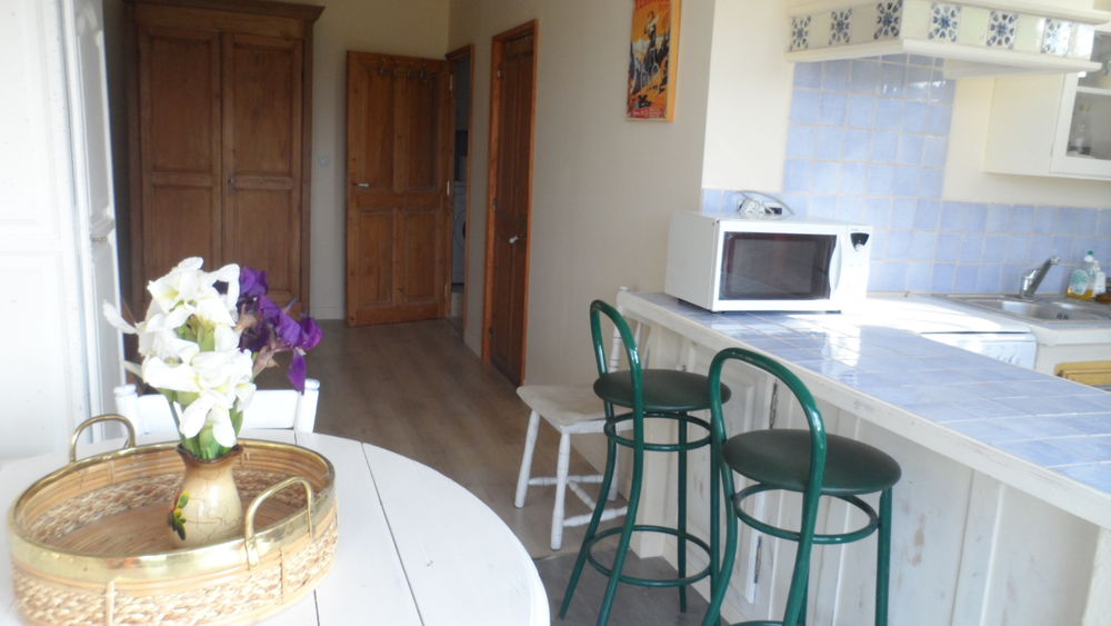 Location Appartement Meublé avec terrasse en campagne  ttes charges comprises Uchaux