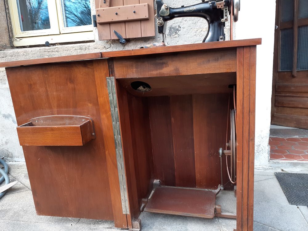 Machine &agrave; coudre Electroménager