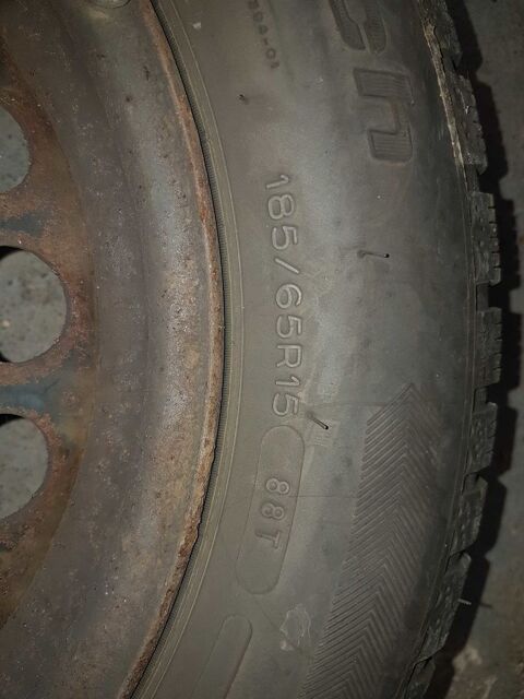 4 pneus hiver BF Goodrich 185/65/15 180 Fresse-sur-Moselle (88)