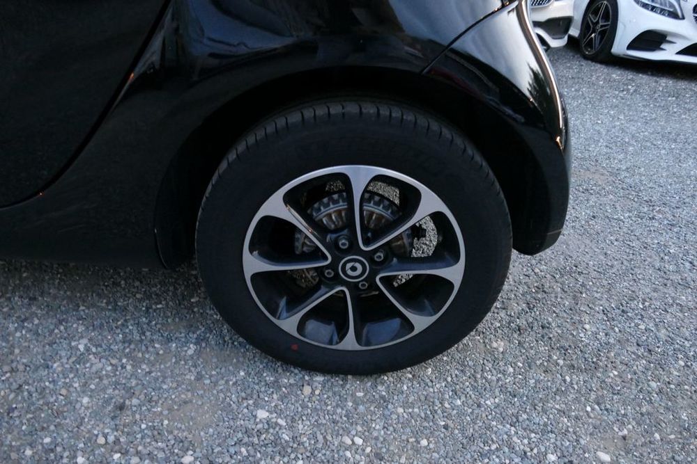 ForTwo Fortwo Coup&eacute; 1.0 61 ch Pure 2015 occasion 13600 La Ciotat