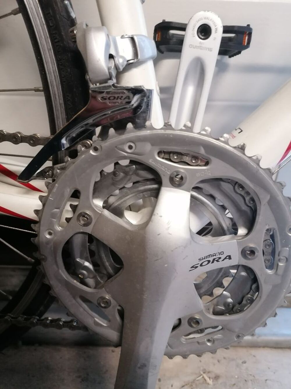 VELO DE COURSE MARQUE SPECIALISED ALUMINIUM Vélos
