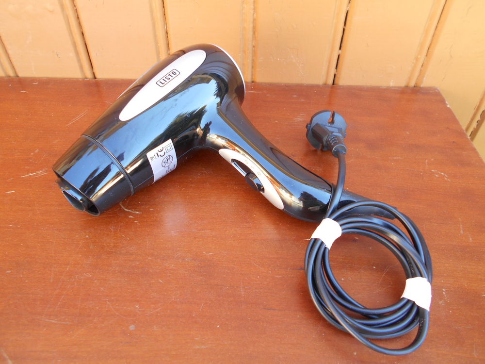 S&Egrave;CHE-CHEVEUX " Listo " Electroménager