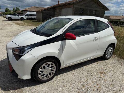 Toyota aygo 1.0 VVT-i x-play x-app