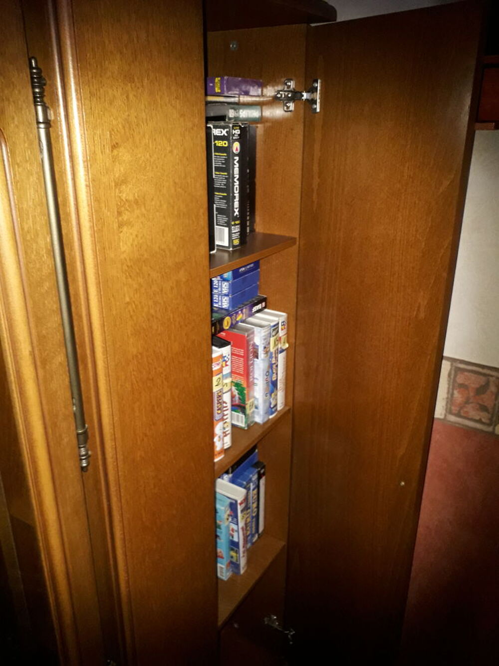 meuble t&eacute;l&eacute; Meubles