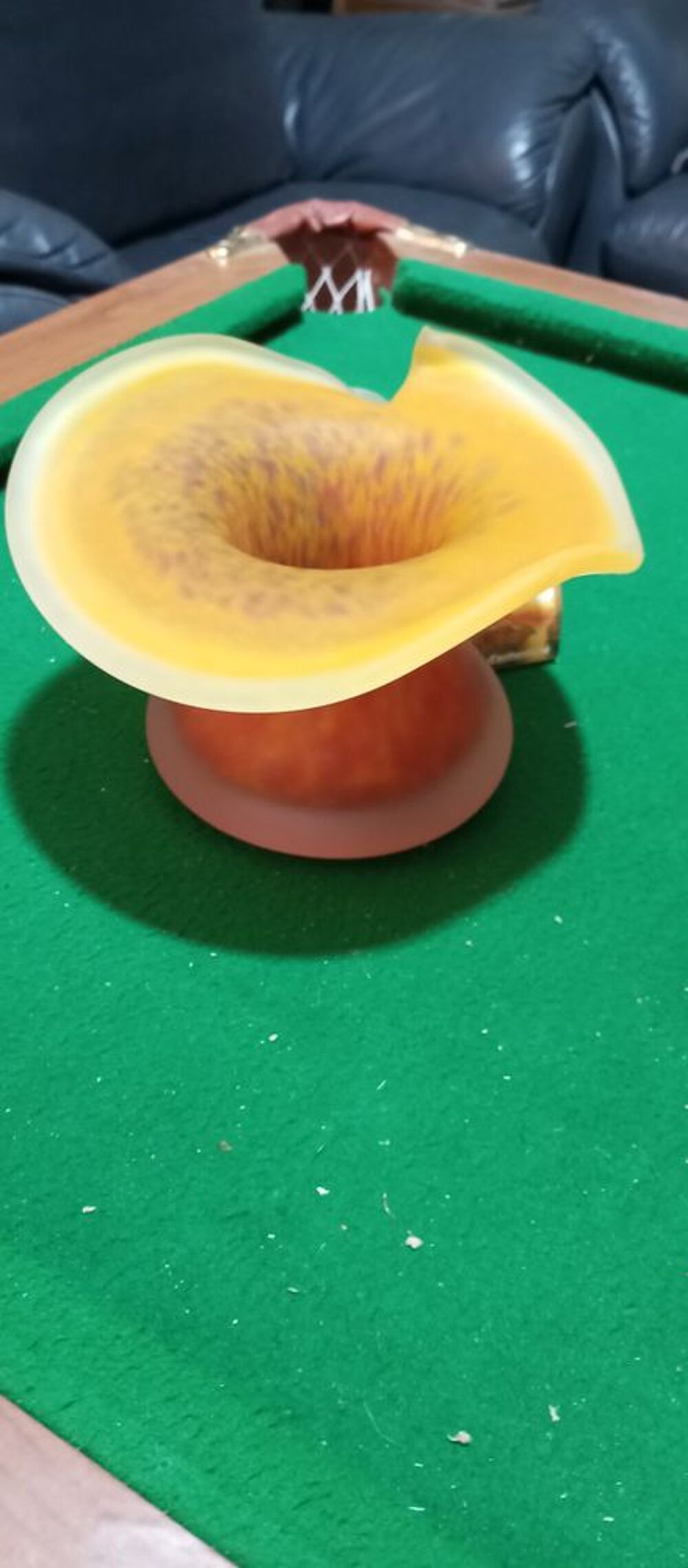Superbe vase arum en p&acirc;te de verre sign&eacute; Décoration