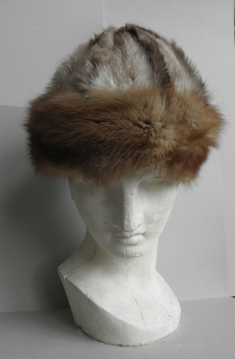 Chapeaux en fourrure v&eacute;ritable
Vêtements