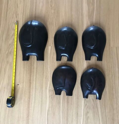 Lot de 5 �l�phants en bois noir 50 Obernai (67)