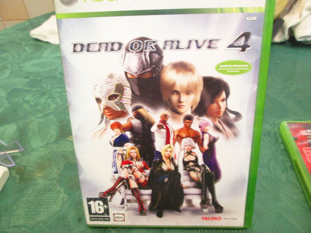 JEU XBOX 360 DEAD OR ALIVE 4 BON ETAT + LIVRET Consoles et jeux vidéos