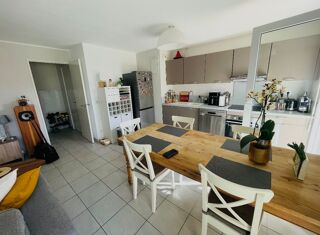  Appartement � louer 4 pi�ces 78 m� Avignon