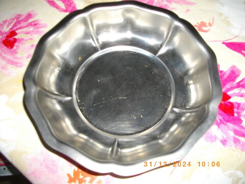 Plat rond creux en inox - Diamètre : 22,5 cm 10 Perros-Guirec (22)