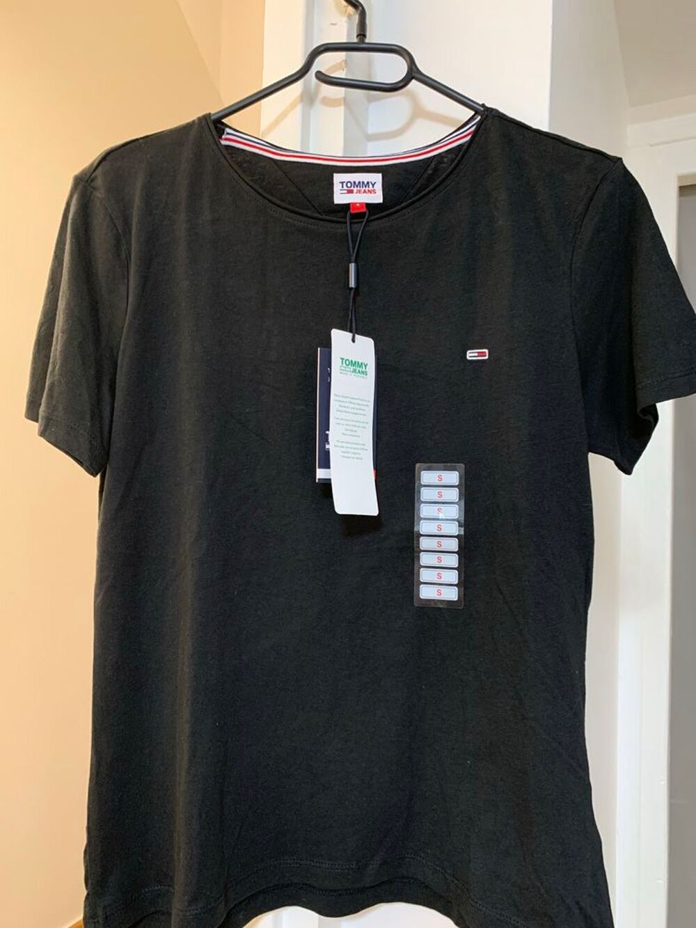 &eth;Ÿ'* T-shirt Tommy Jeans €" Neuf avec &eacute;tiquette €" Taille S Vêtements