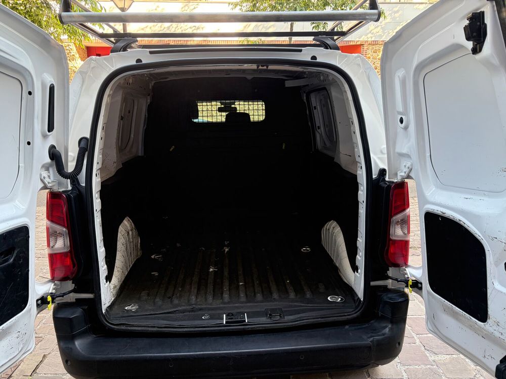 Proace city MEDIUM 1.5L 130 D-4D BVM6 BUSINESS (5 CV) 2022 occasion 92370 Chaville