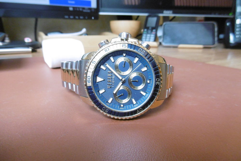 Montre Versus Versace NEUVE jamais port&eacute;e Bijoux et montres