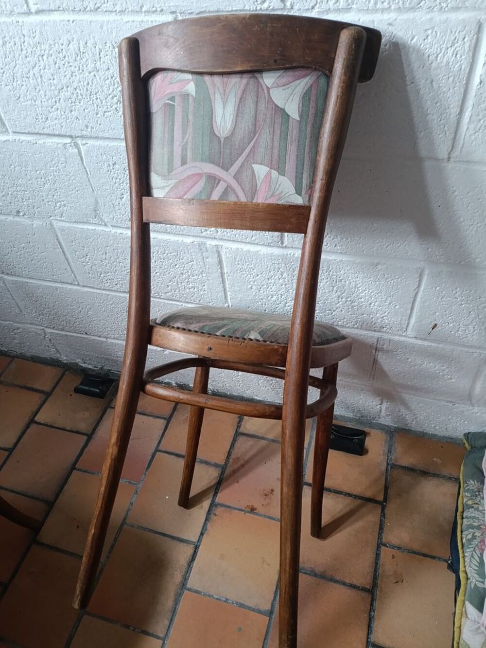 Lot 2 chaises
A venir chercher au domicile Meubles