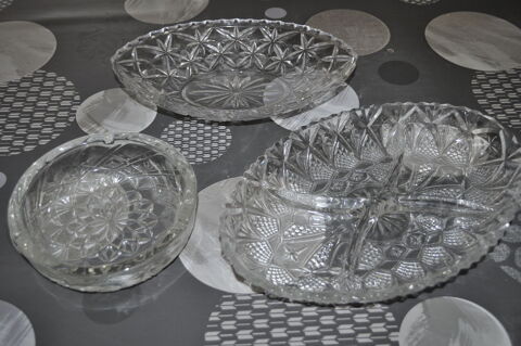 Deux plats et son cendrier 5 Perreuil (71)