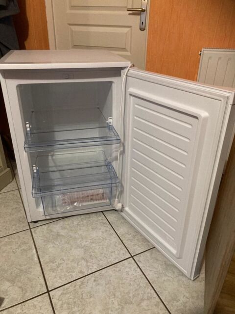 Cong�lateur Compact Blanc 250 Ussel (15)