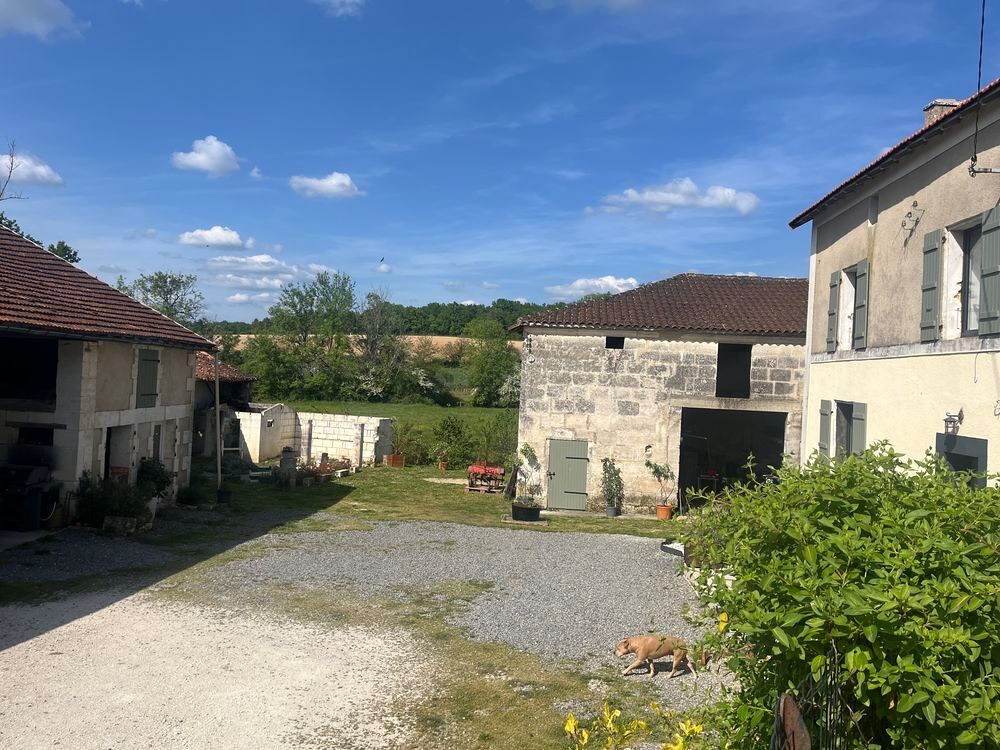 Vente Maison Maison + grandes dependances - 2 hectares de pré - Mareuil