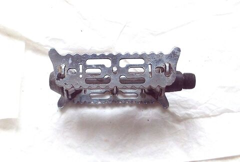 P�dale m�tallique, robuste 5 Villeurbanne (69)