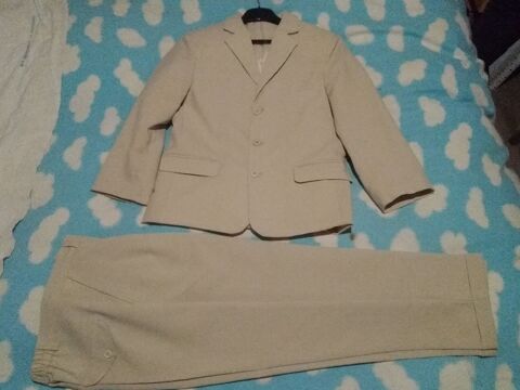 costume  enfant 45 Saint-Paul-en-Chablais (74)