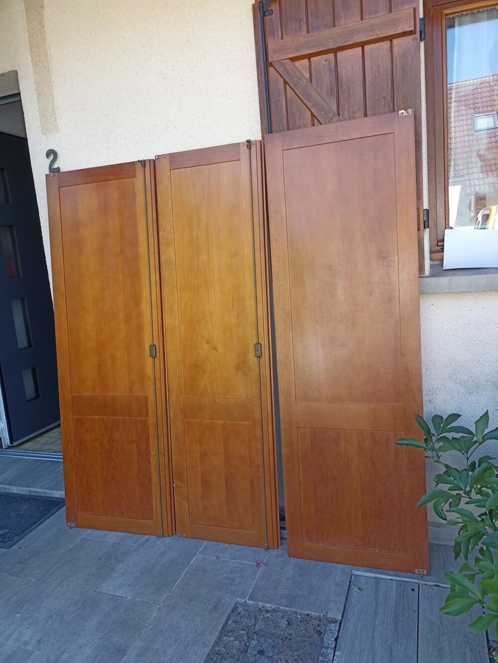 Portes de placard en bois massif Bricolage