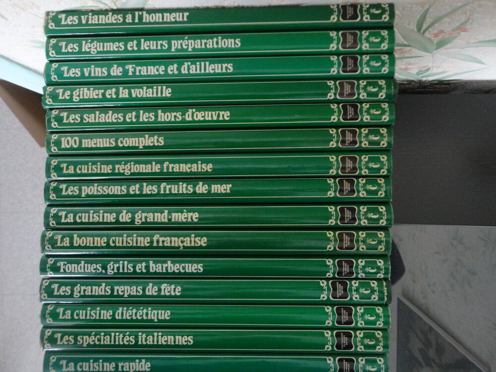 Plus de 500 Livres Divers. Livres et BD