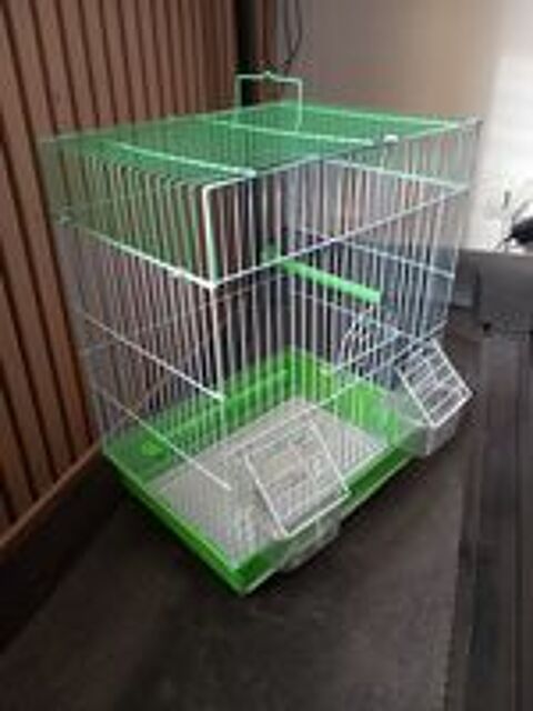   Petite  cage à oiseaux  quazi neuve 15e 