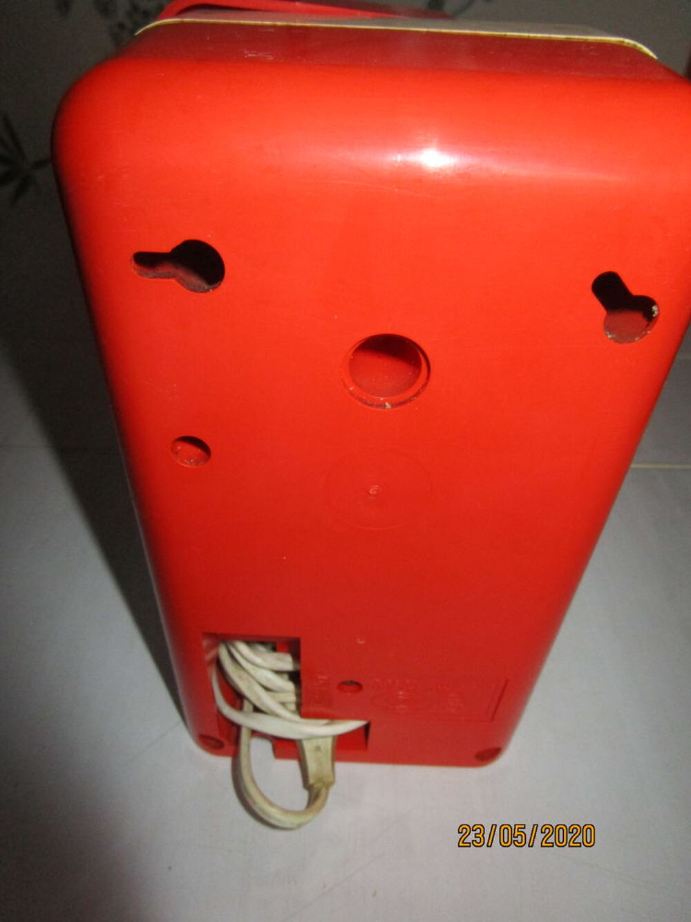 OUVRE BOITE DE CONSERVES SEB 90 watt ; rouge et blanc Vélos