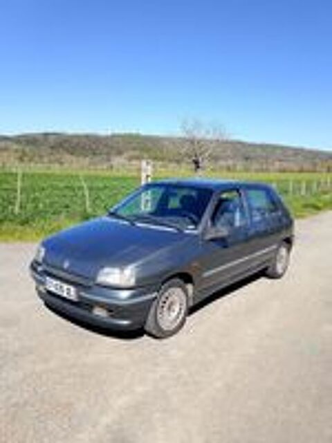 Clio 1.8i Baccara 1992 occasion 12200 Villefranche-de-Rouergue