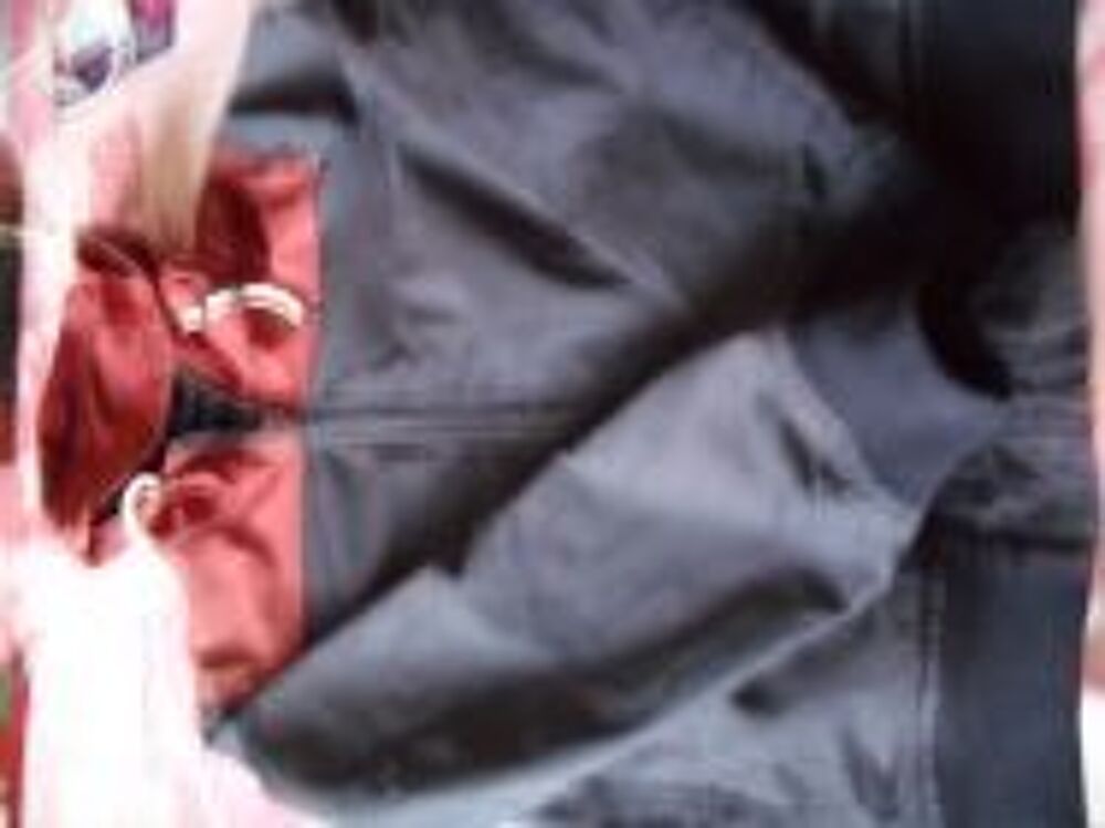 Blouson &agrave; capuche Vêtements