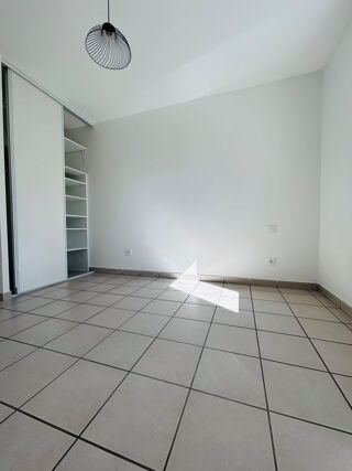 Appartement à louer 2 pièces 43 m²