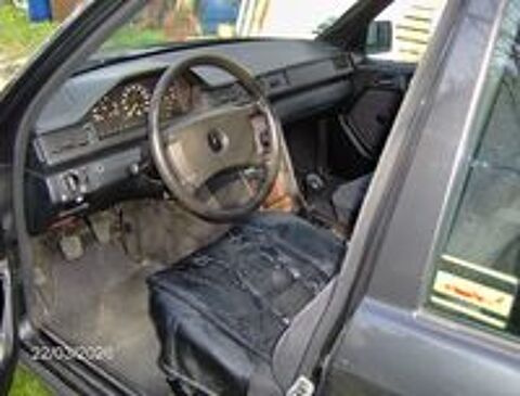 300 D 4-Matic 1988 occasion 27940 Aubevoye