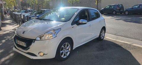 Peugeot 208 1.2Vti Style 82Cv Faible kilométr
